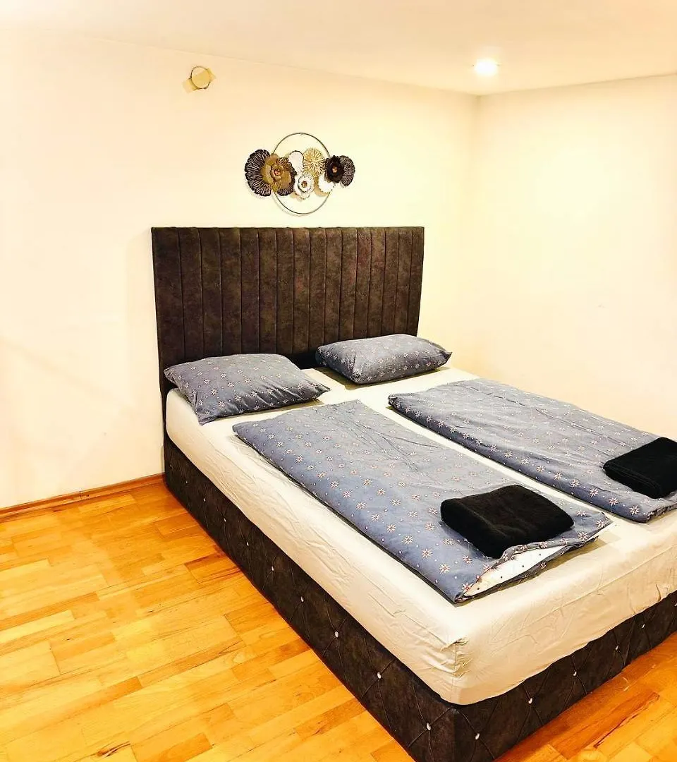 Charming Stay At Maerzstrasse Apartment Close To Vienna Attractions Mz1 0*,  Austria